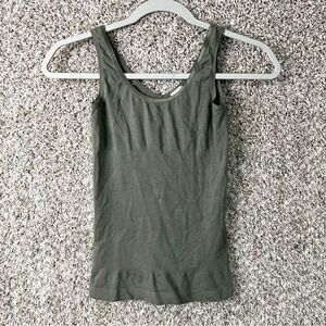 Yummie by Heather Thomson Tank Top Women’s Small Olive Green Fitted Camisole